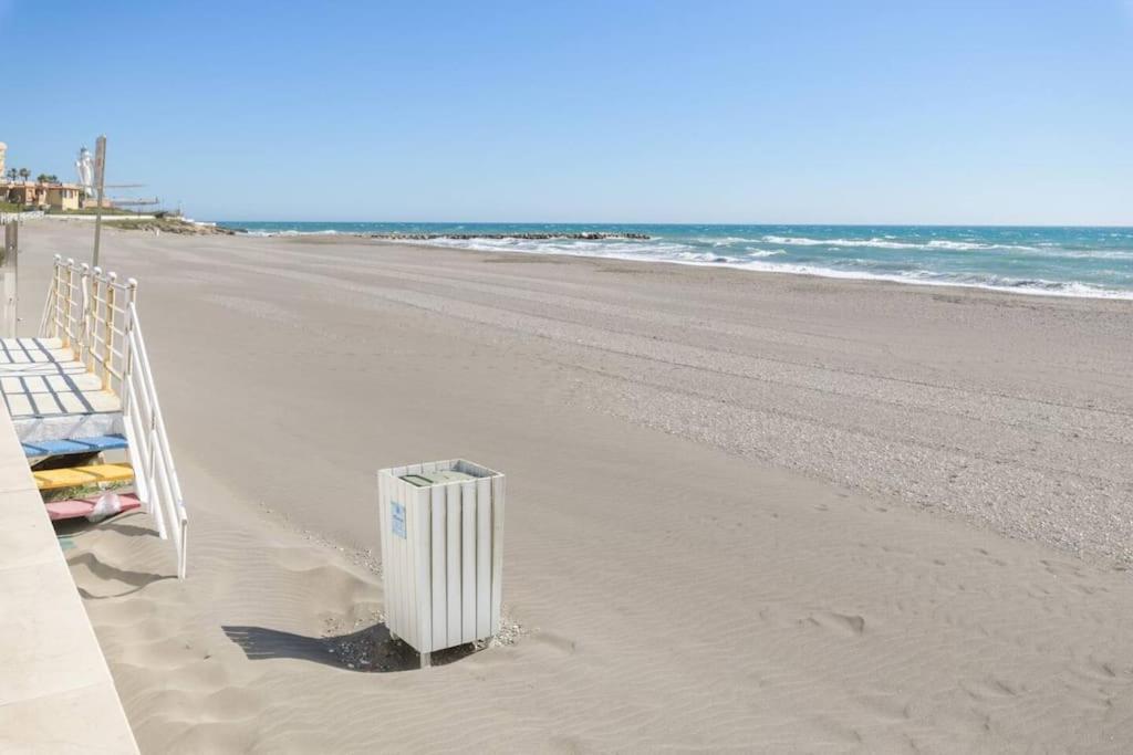 Beachfront Apartment Madrid 709 トロクス・コスタ エクステリア 写真