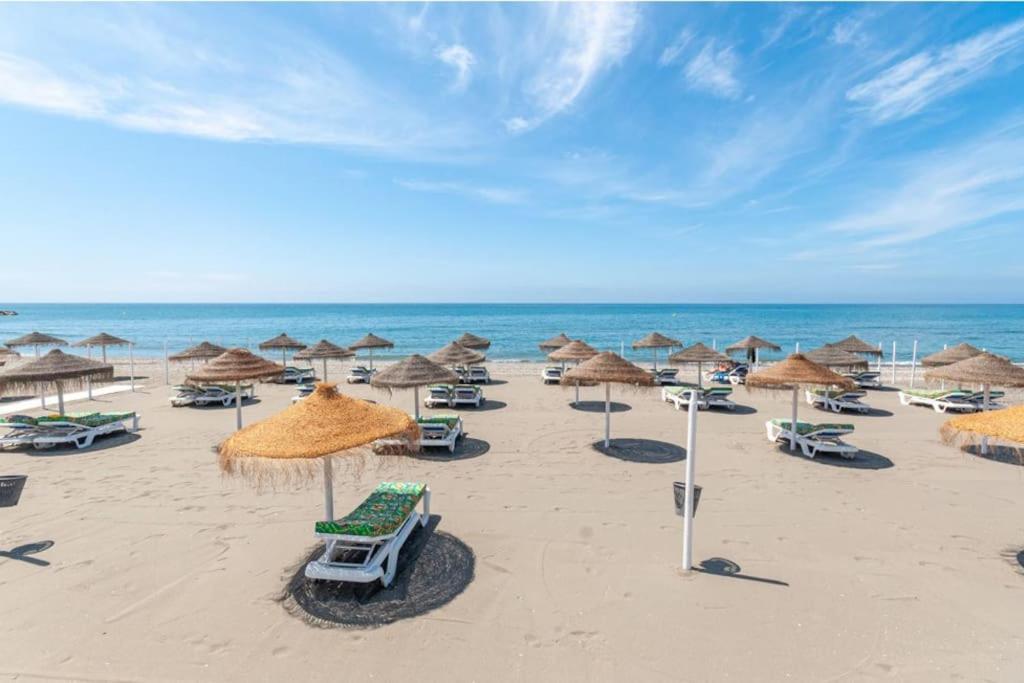 Beachfront Apartment Madrid 709 トロクス・コスタ エクステリア 写真